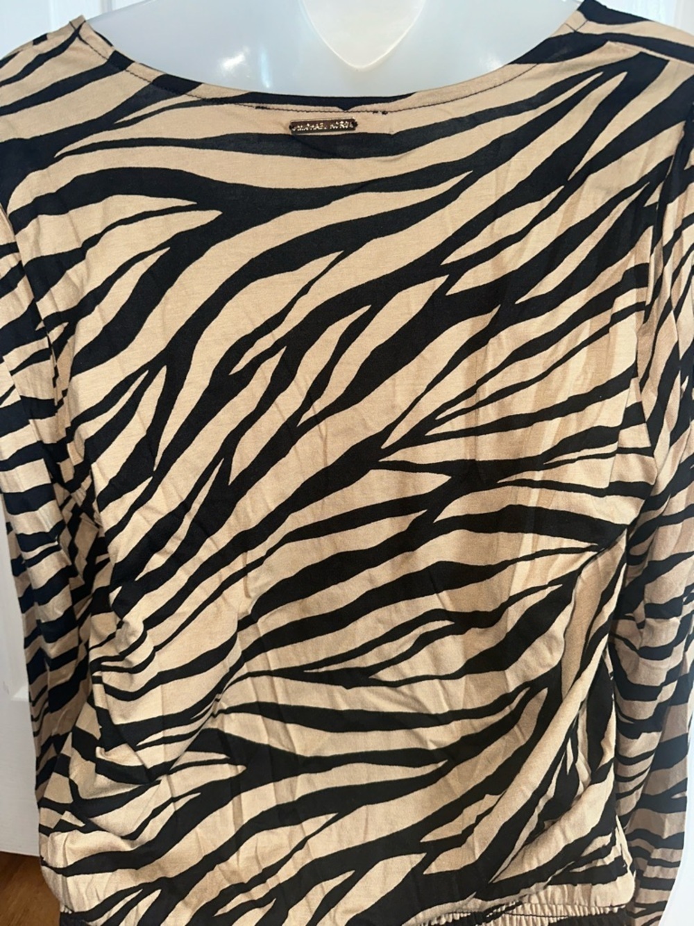 Michael Kors MK Beige and Black Zebra Tiger Stripe Long Sleeve Top Small S NWT - Picture 5 of 7